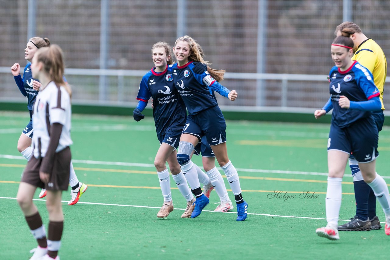 Bild 282 - wBJ VfL Pinneberg - St. Pauli : Ergebnis: 7:0 (Abbruch)